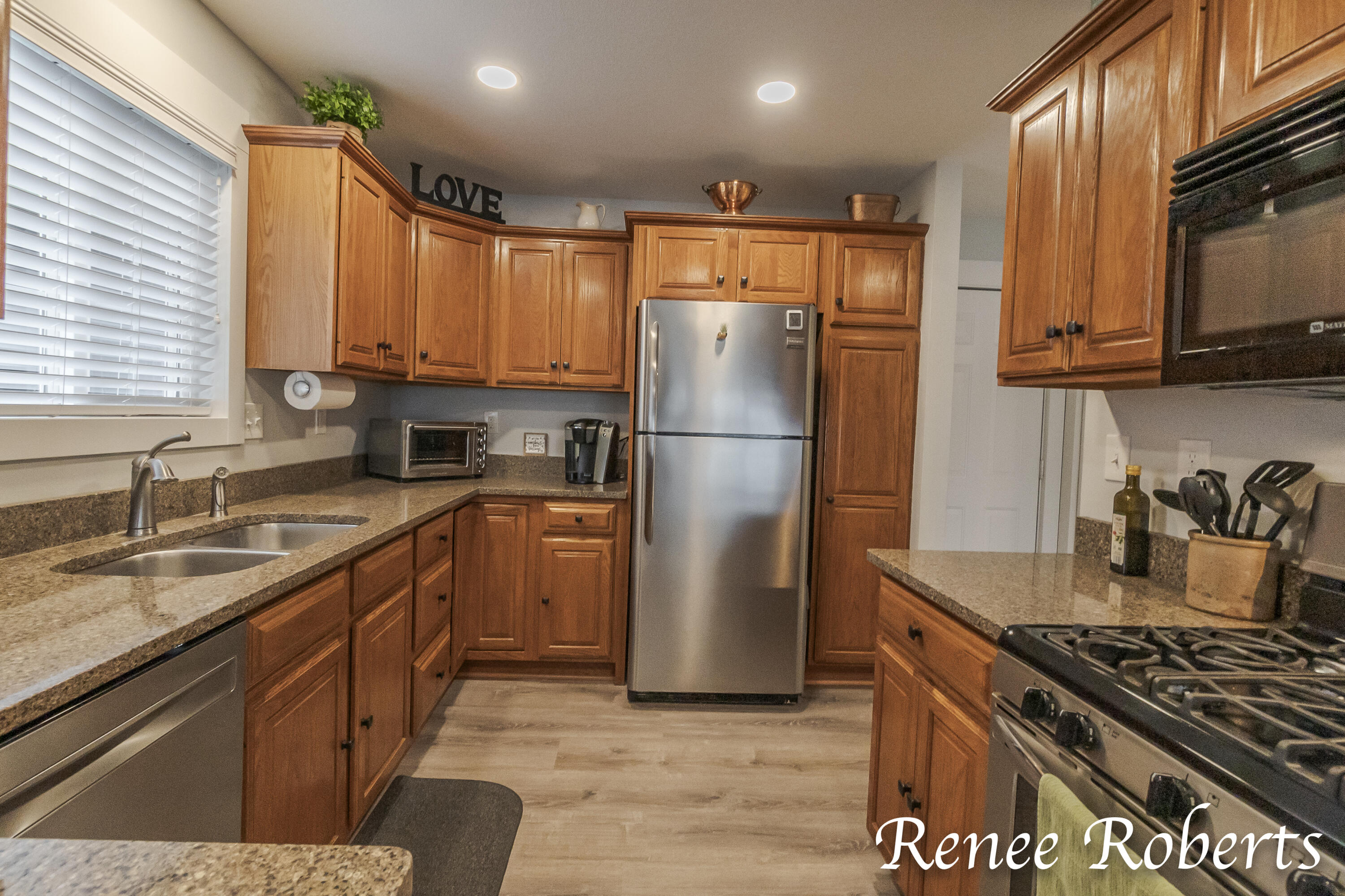 447 Grover Road Muskegon, MI 49442 - Photo 19 of 169 Kitchen