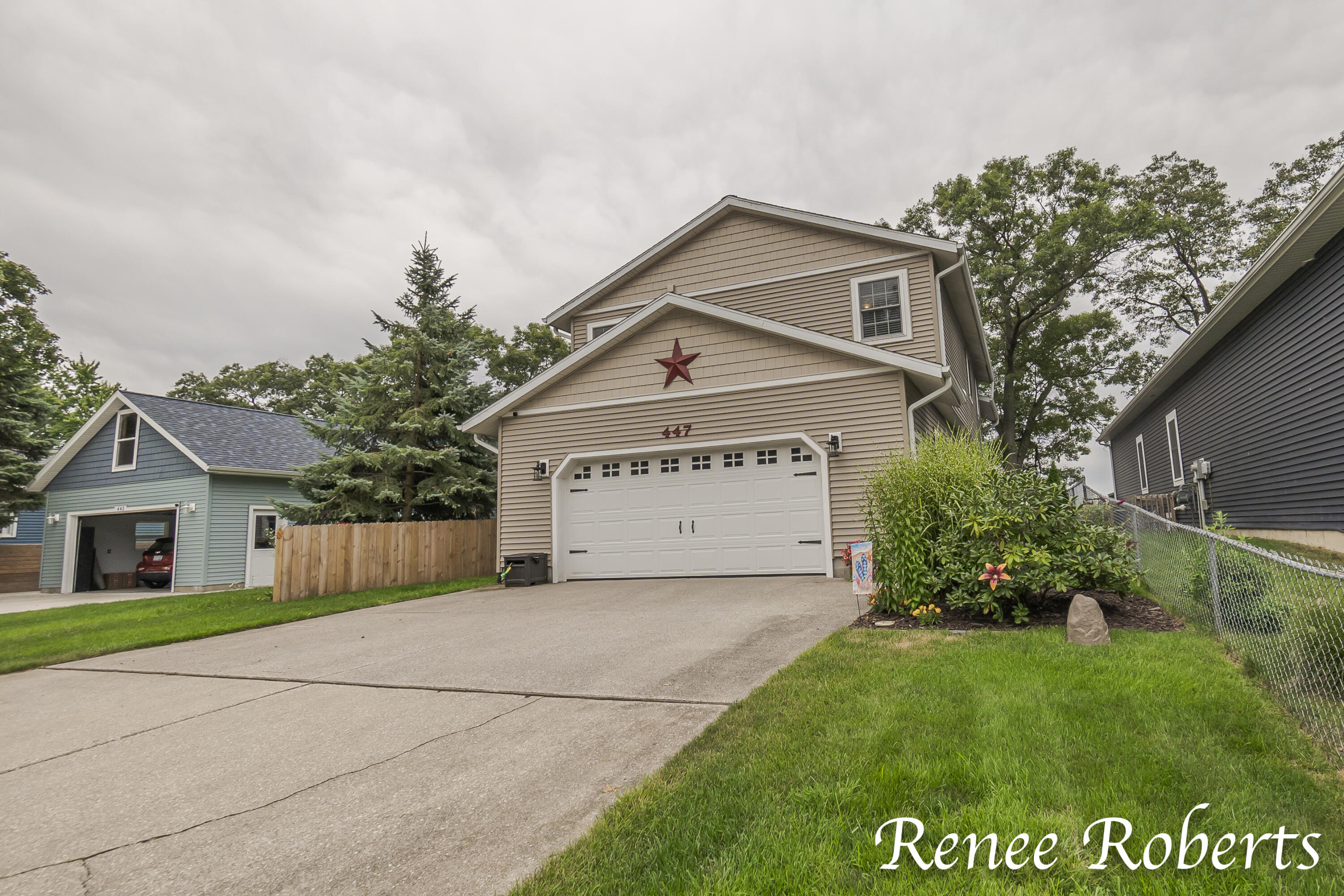 447 Grover Road Muskegon, MI 49442 - Photo 3 of 169 447 Grover Rd-131