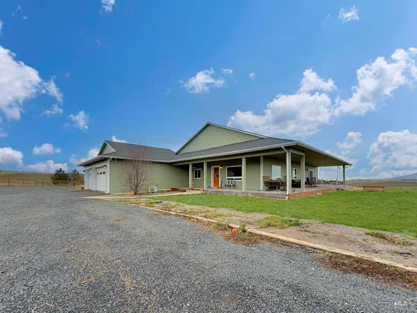 $925,000 | 1030 Tempest Lane, Viola, ID 83872