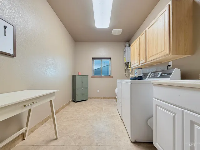 $975,000 | 1030 Tempest Lane, Viola, ID 83872