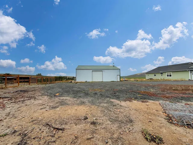 $975,000 | 1030 Tempest Lane, Viola, ID 83872