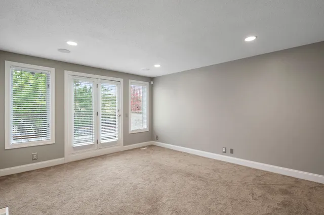 $5,000 | 517 River Street, Minneapolis, MN 55401