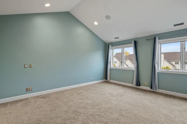 $5,000 | 517 River Street, Minneapolis, MN 55401