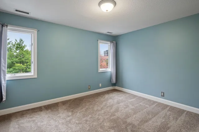 $5,000 | 517 River Street, Minneapolis, MN 55401