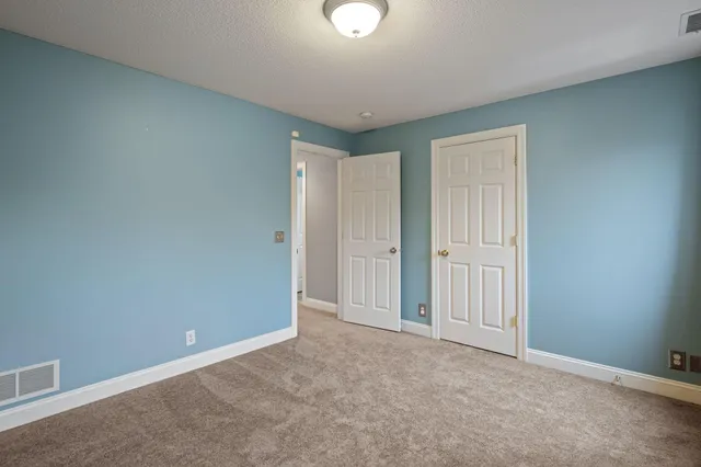 $5,000 | 517 River Street, Minneapolis, MN 55401