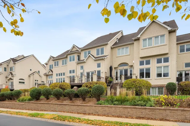 $5,000 | 517 River Street, Minneapolis, MN 55401