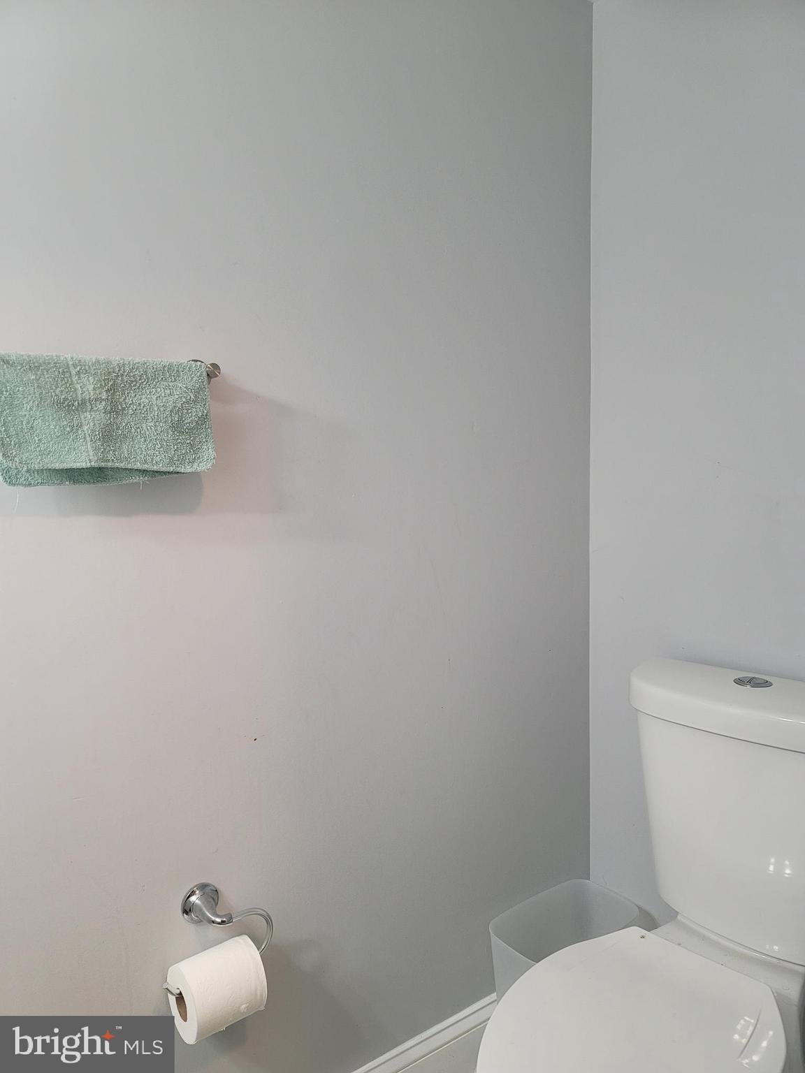 630 Wicklow Road Baltimore, MD 21229 - Photo 8 of 28 Half Bath Main Floor