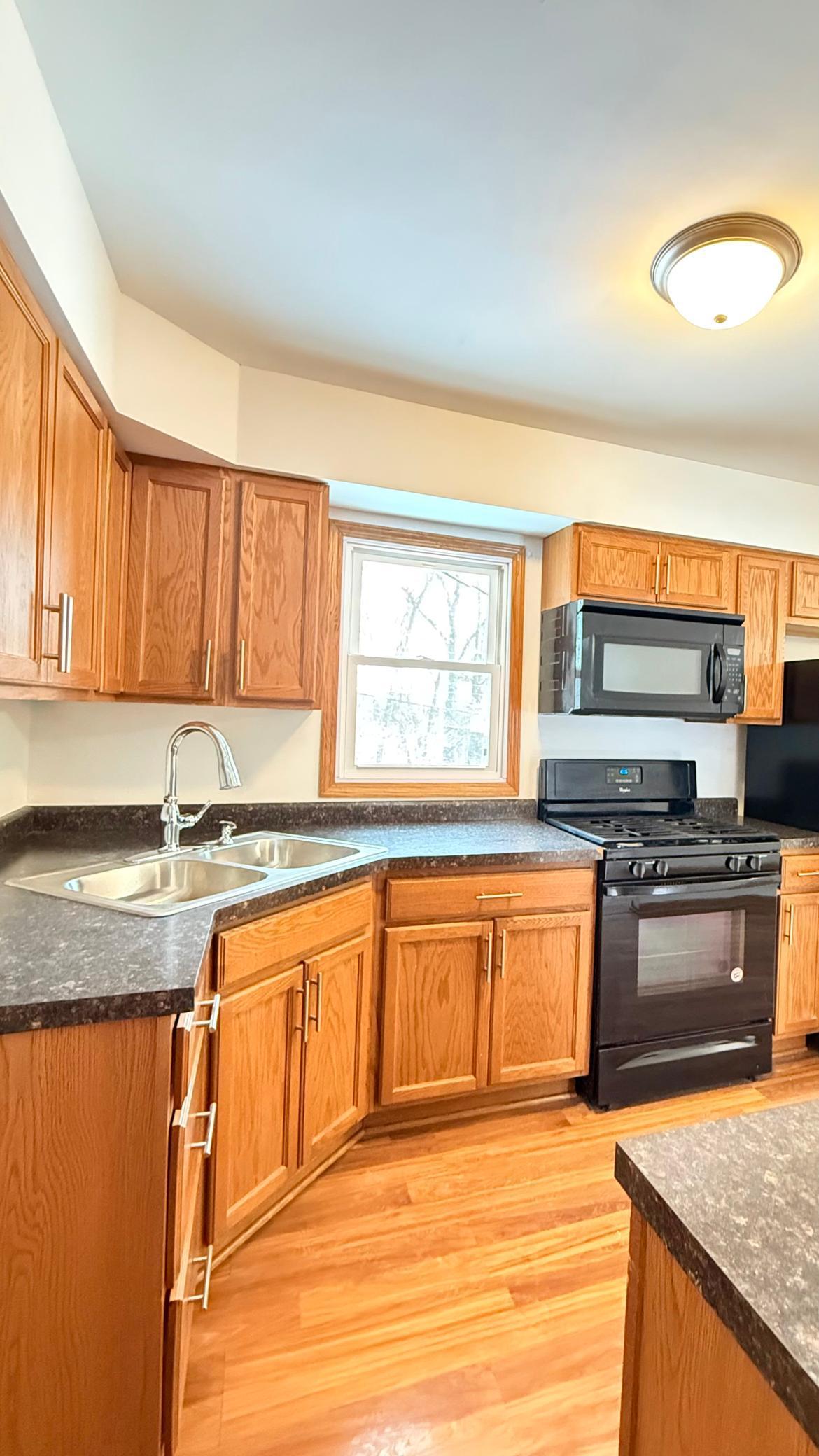 6412 Xenium Lane North Maple Grove, MN 55311 - Photo 5 of 23