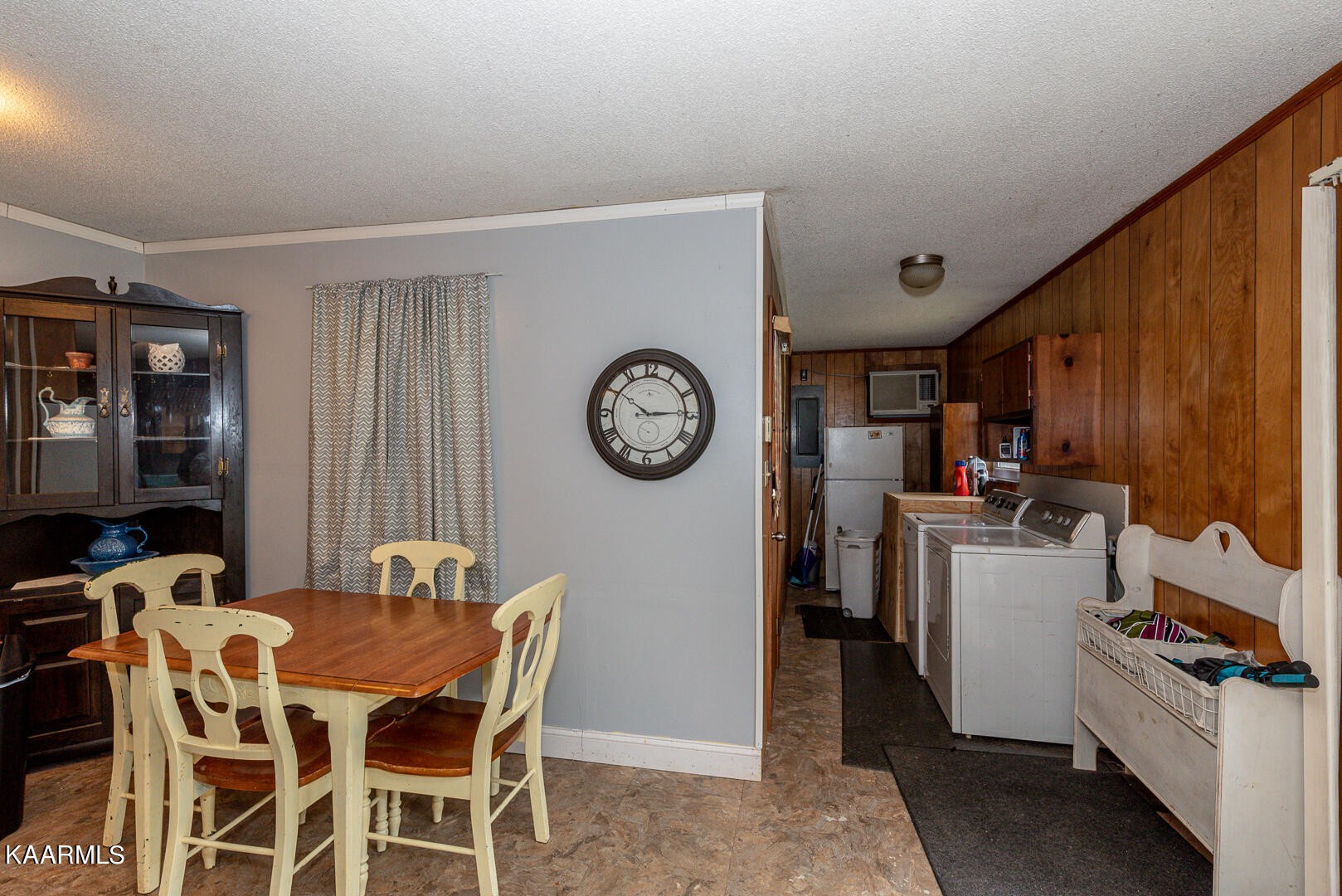 1399 Niles Ferry Road Greenback, TN 37742 - Photo 4 of 28 a dining room with furniture and window