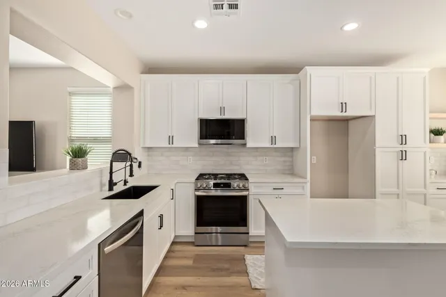 $544,900 | 1806 West Windsong Drive, Phoenix, AZ 85045