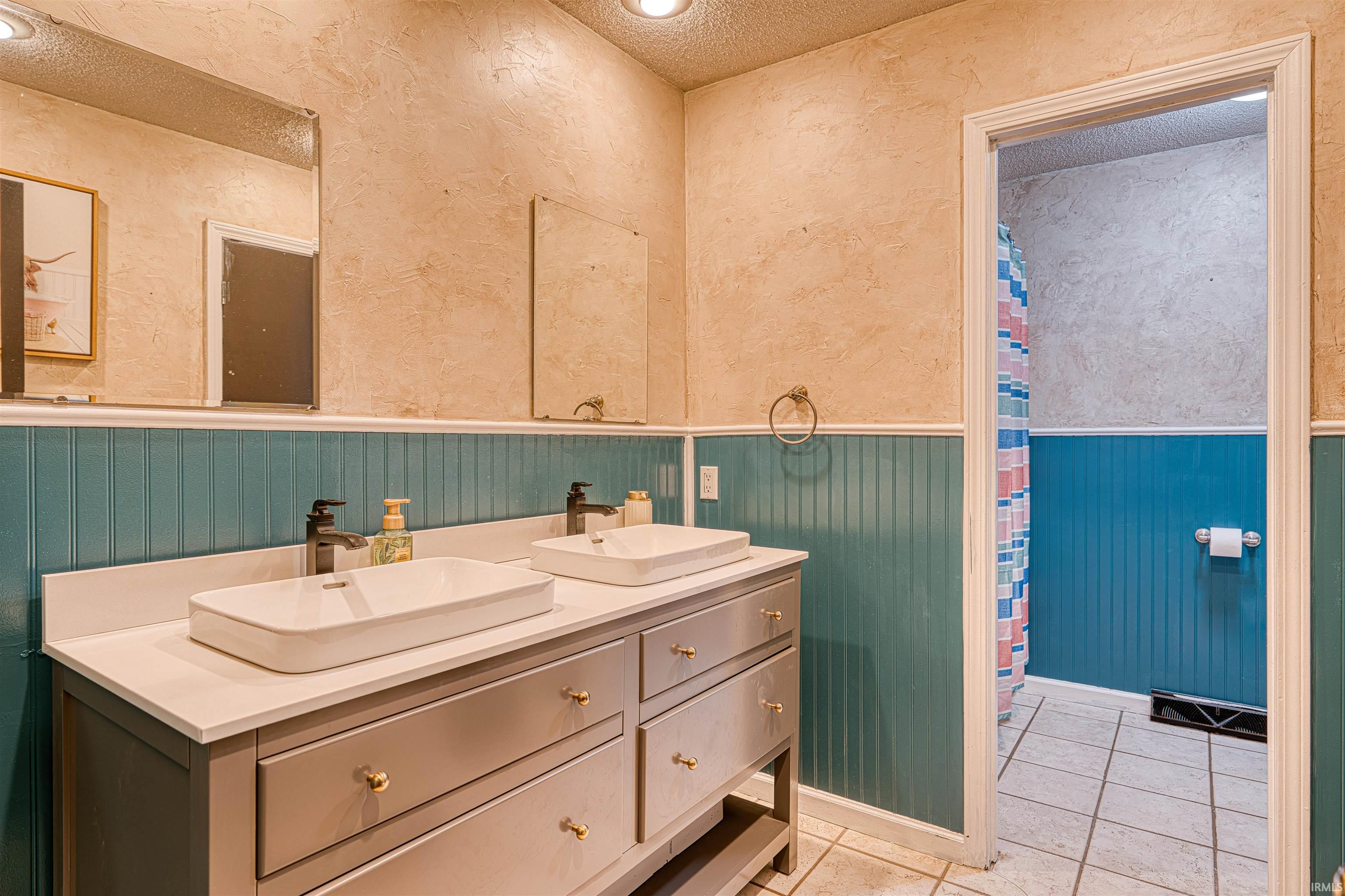 5366 Jeffries Lane Newburgh, IN 47630 - Photo 18 of 37