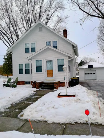 $260,000 | 30610 Maple Street, Lindstrom, MN 55045