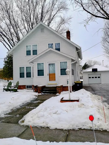 $290,000 | 30610 Maple Street, Lindstrom, MN 55045