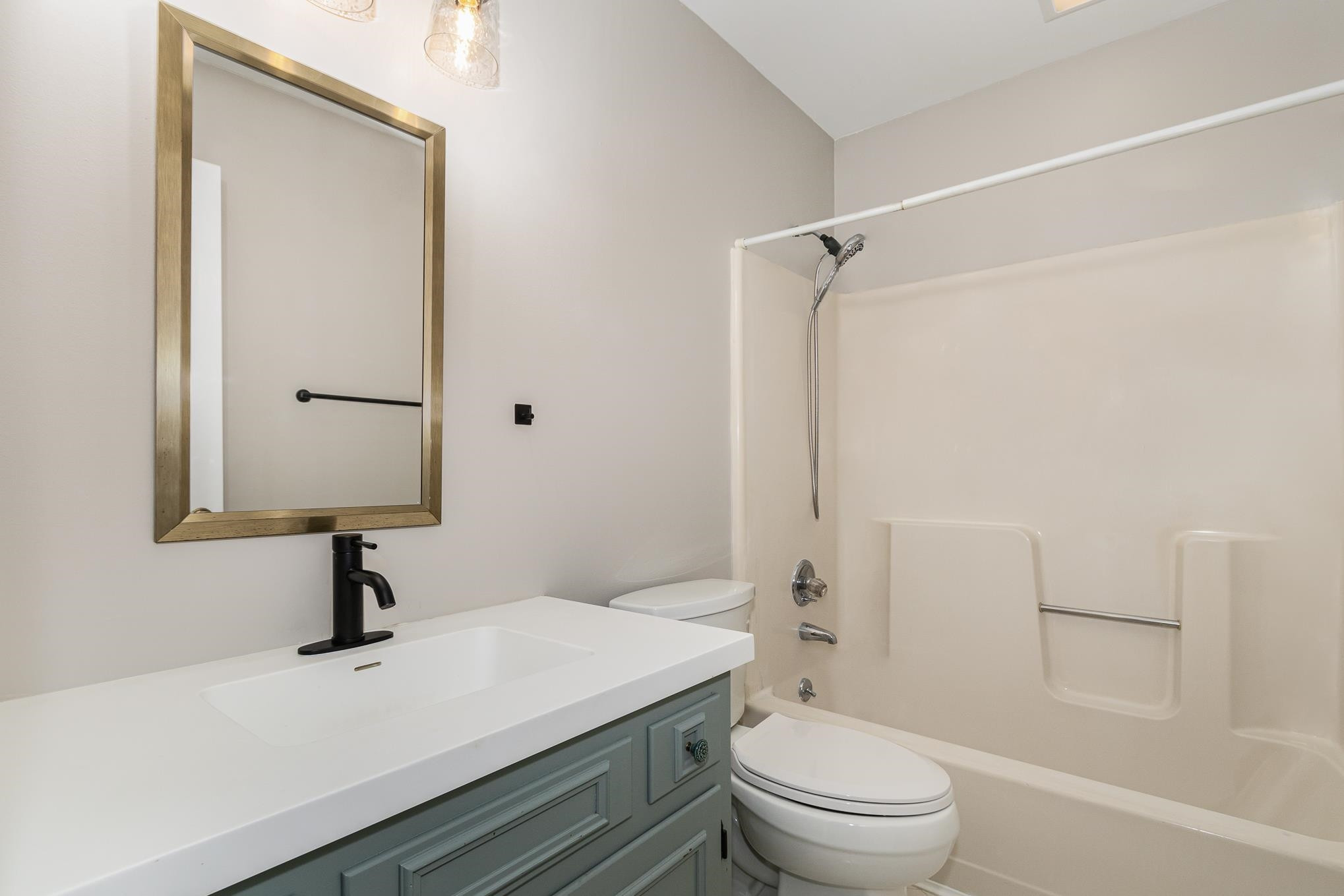 7305 Glendower Road Raleigh, NC 27613 - Photo 23 of 30 Bathroom