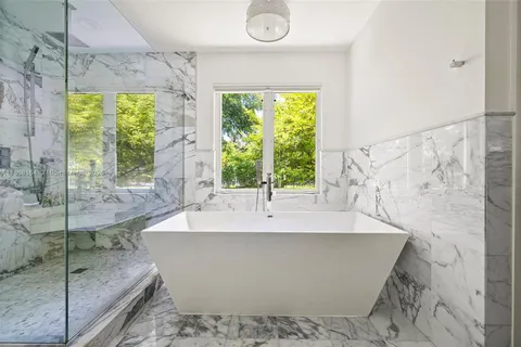 $3,475,000 | 11001 Southwest 64th Avenue, Pinecrest, FL 33156