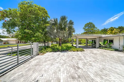 $3,475,000 | 11001 Southwest 64th Avenue, Pinecrest, FL 33156