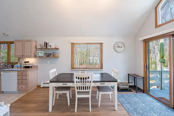 $699,999 | 17 Park Street, Mendon, MA 01756