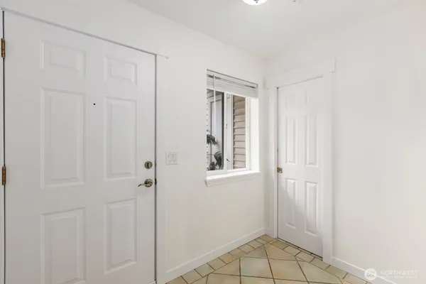 $519,000 | 15511 35th Avenue West, Unit H, Lynnwood, WA 98087