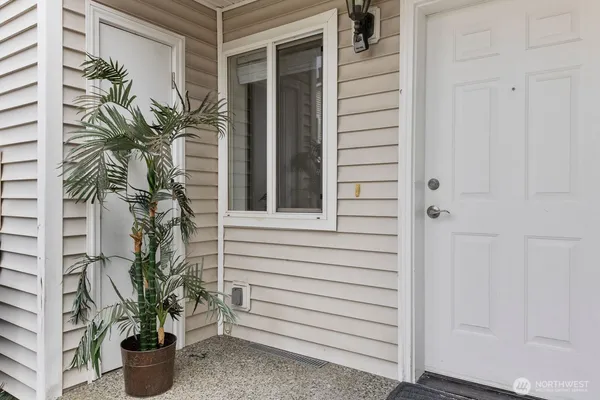 $519,000 | 15511 35th Avenue West, Unit H, Lynnwood, WA 98087
