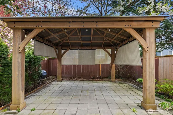$519,000 | 15511 35th Avenue West, Unit H, Lynnwood, WA 98087