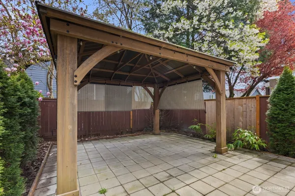 $519,000 | 15511 35th Avenue West, Unit H, Lynnwood, WA 98087
