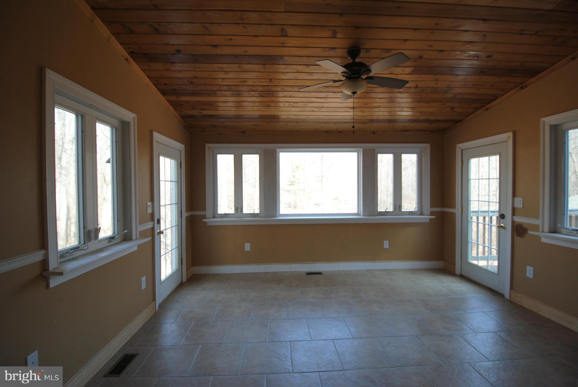 150 Brook View Road Front Royal, VA 22630 - Photo 13 of 28 Interior (General)