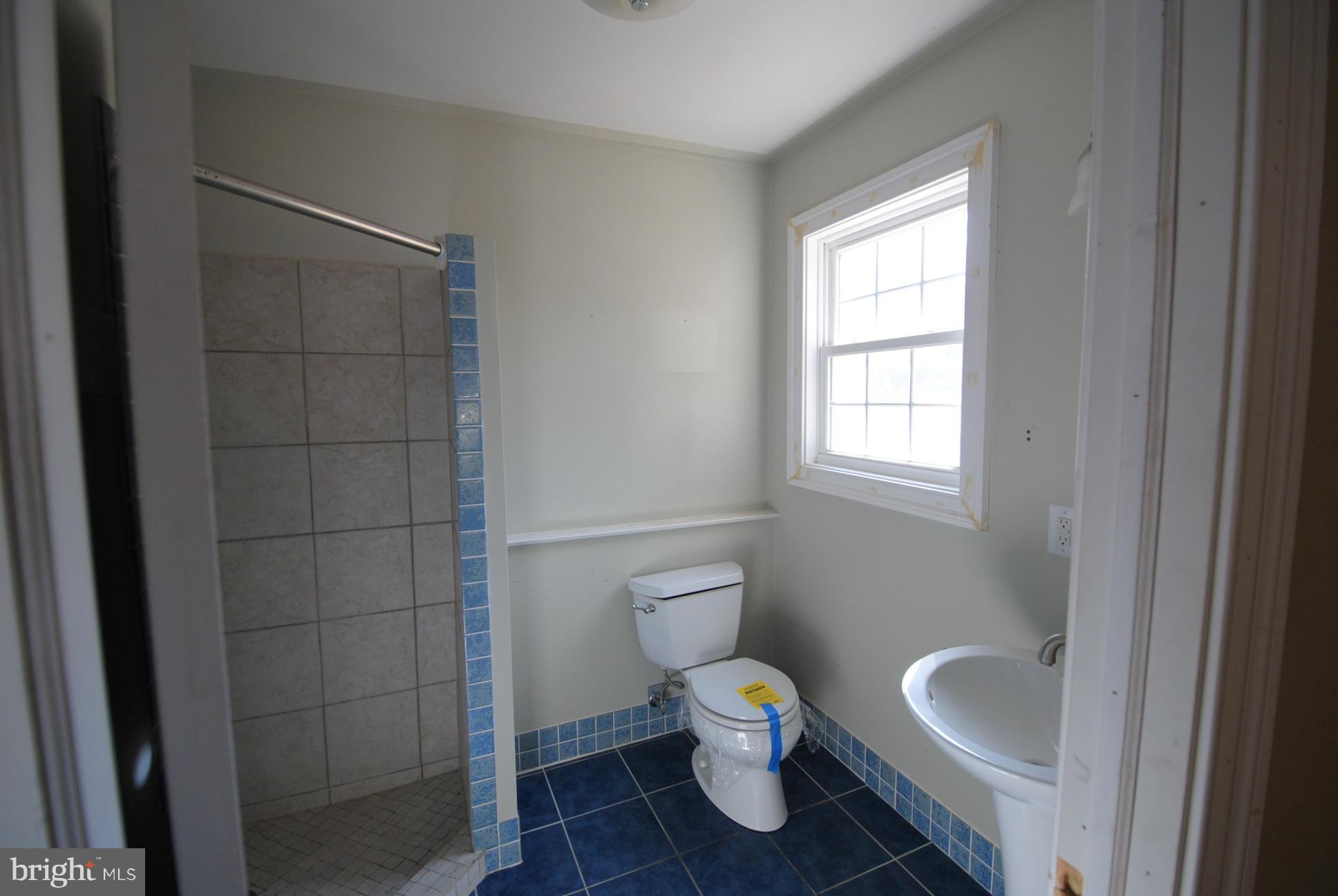 150 Brook View Road Front Royal, VA 22630 - Photo 15 of 28 Bath