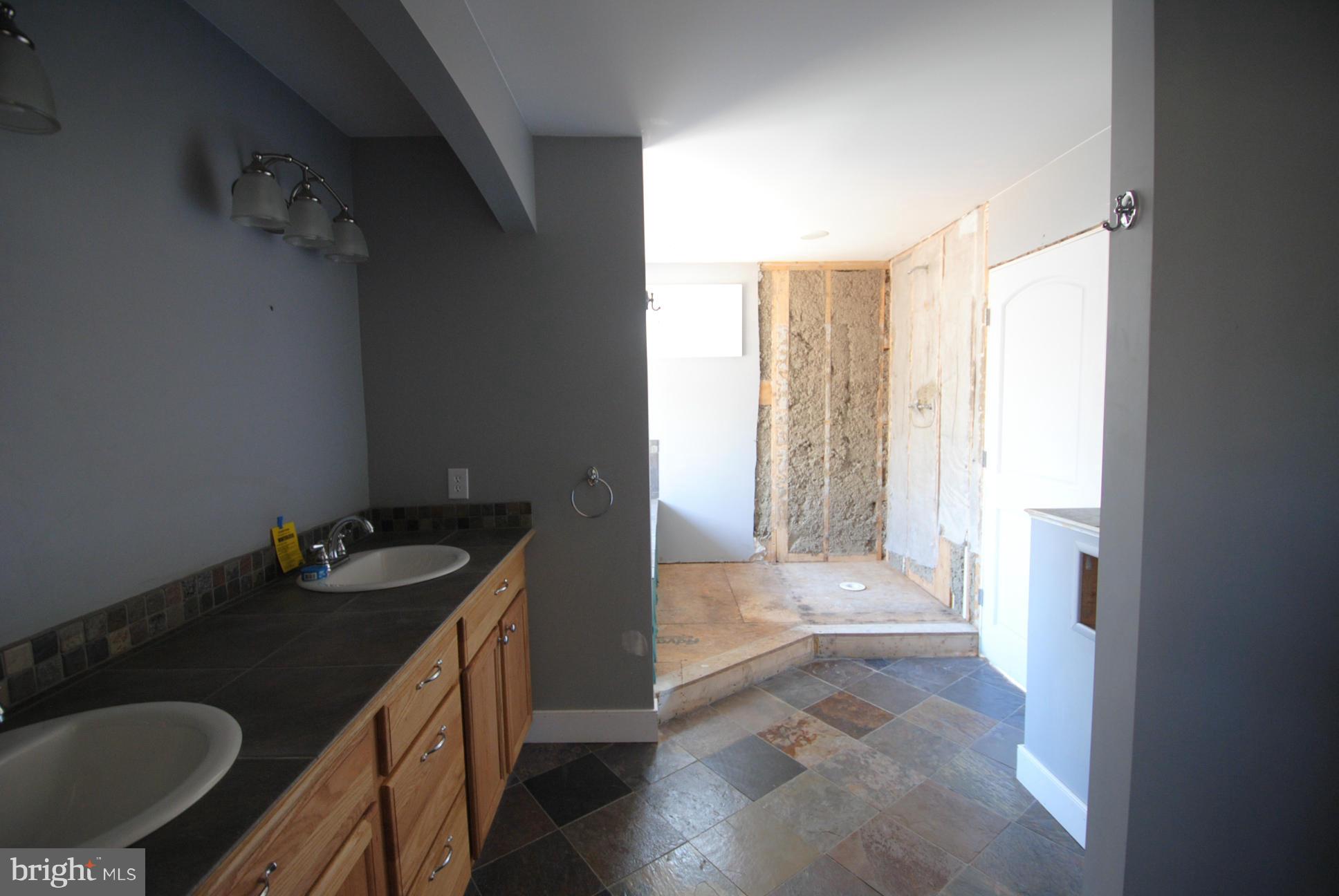 150 Brook View Road Front Royal, VA 22630 - Photo 20 of 28 Bath (Master)