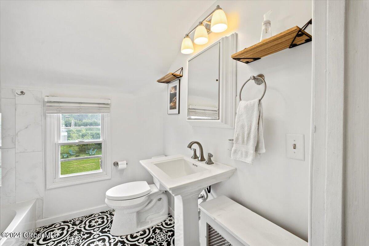 7 Bender Lane Bethlehem, NY 12054 - Photo 17 of 24 16-IMG_0060