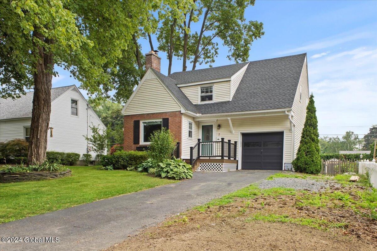 7 Bender Lane Bethlehem, NY 12054 - Photo 2 of 24 27-IMG_0114