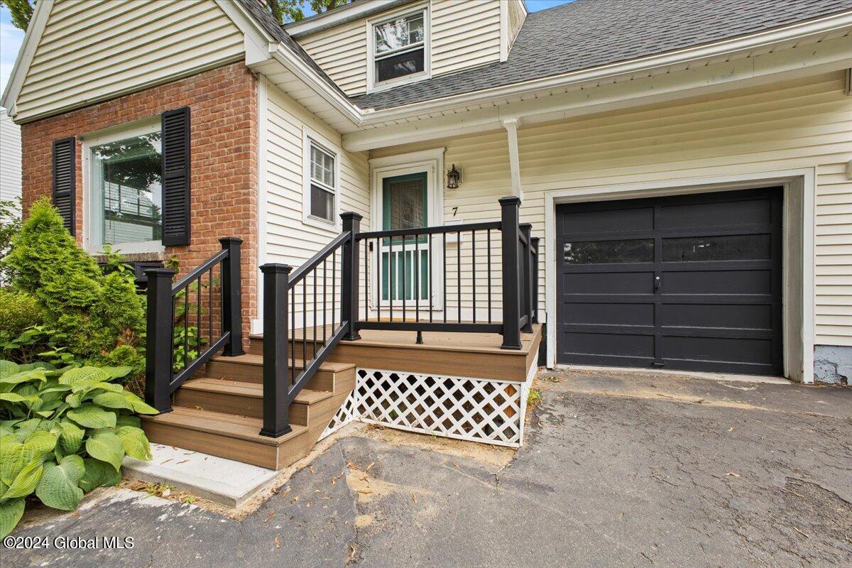 7 Bender Lane Bethlehem, NY 12054 - Photo 3 of 24 30-MG_0129