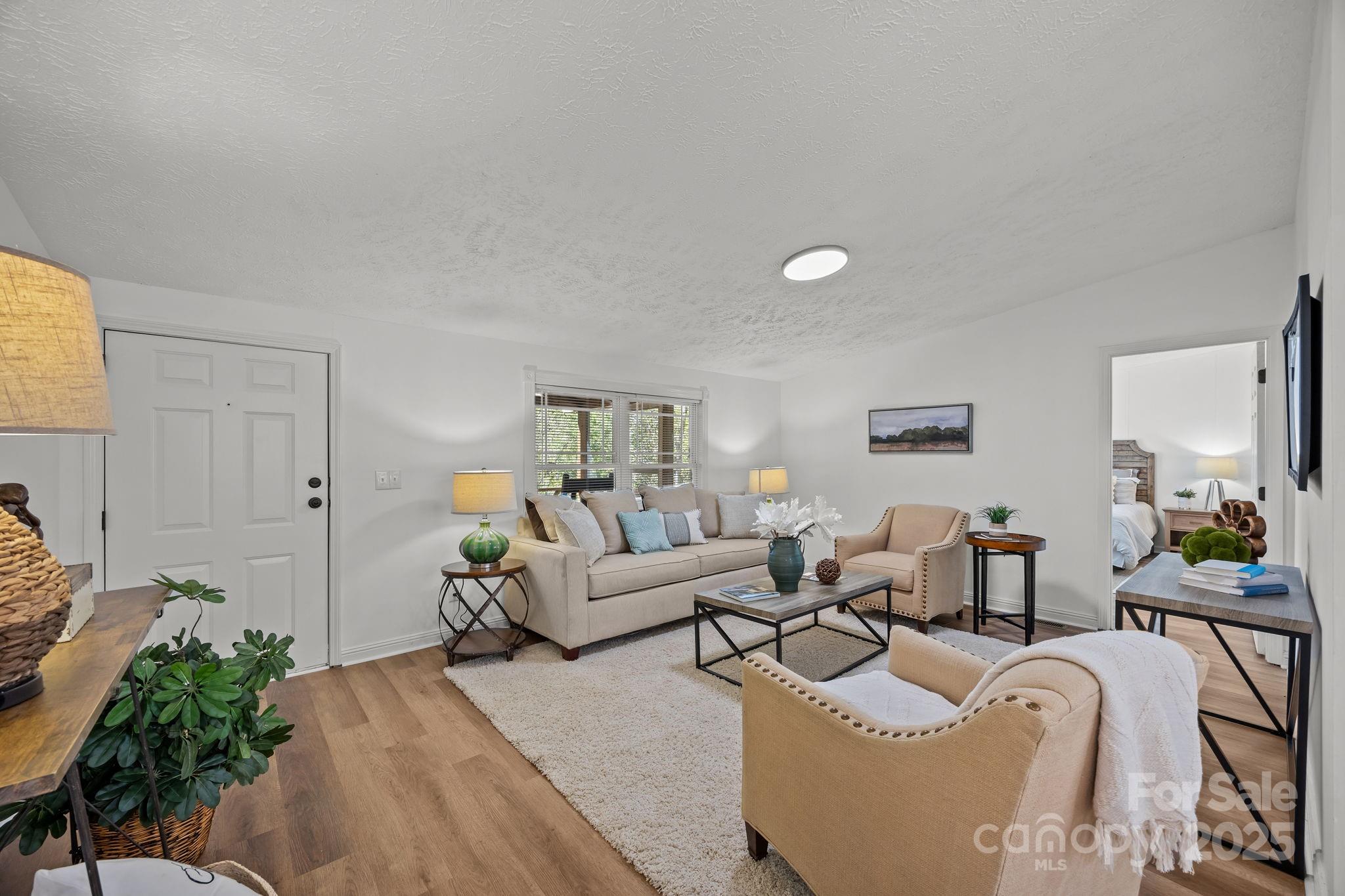 86 Tuts Terrace Sylva, NC 28779 - Photo 7 of 48 a living room with furniture