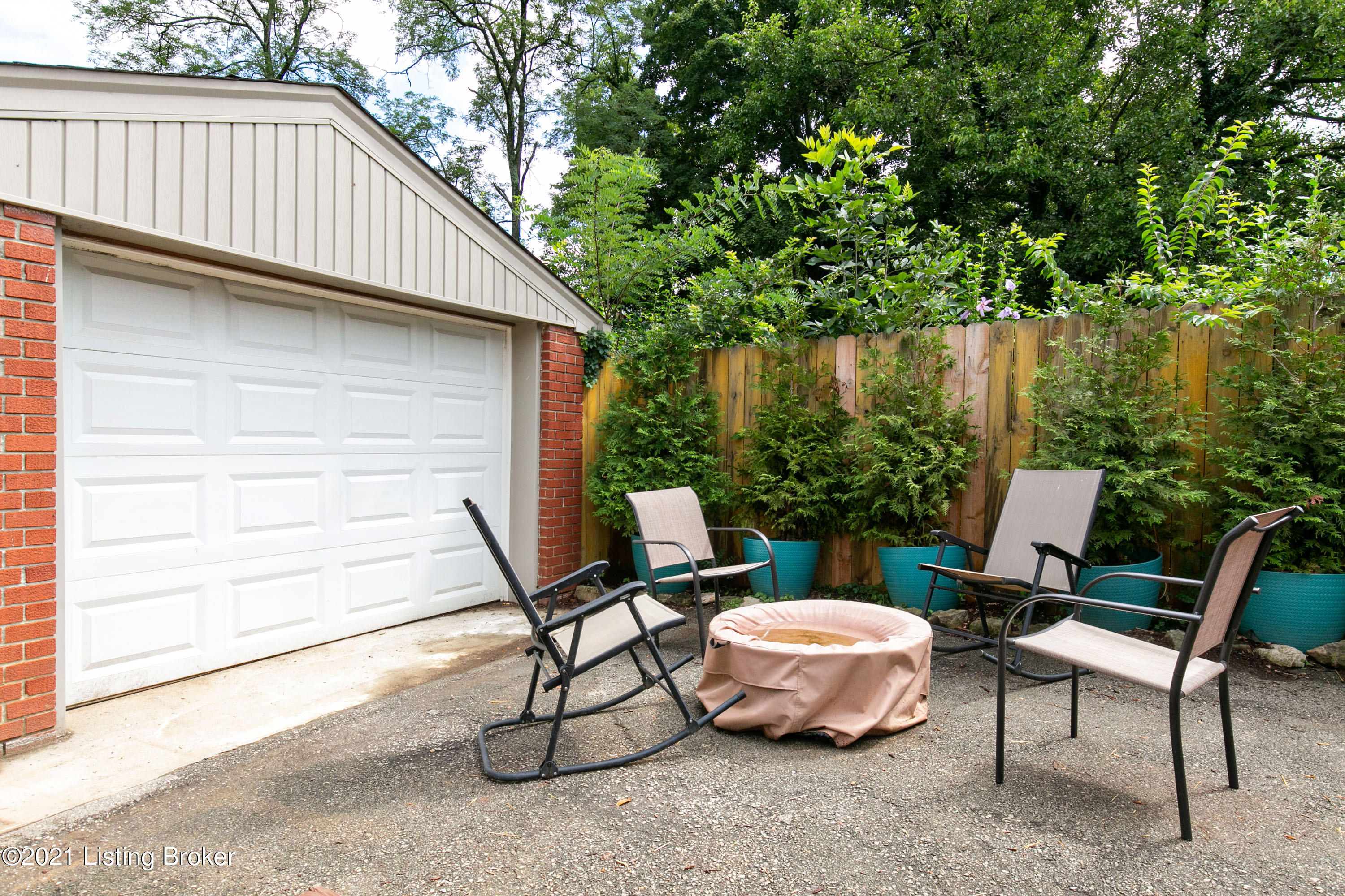9917 Robsion Road Louisville, KY 40299 - Photo 21 of 21 9917 Robsion