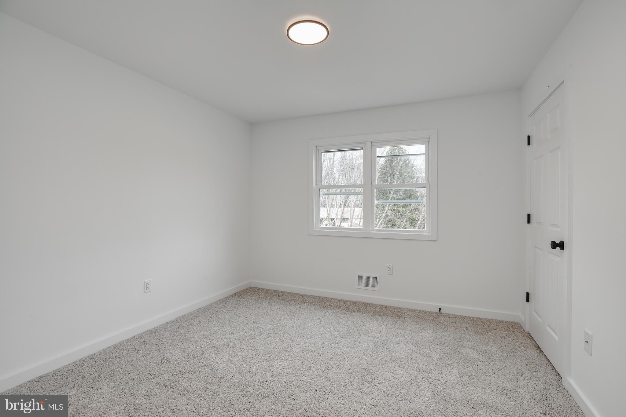 599 Flock Road Hamilton, NJ 08690 - Photo 25 of 34