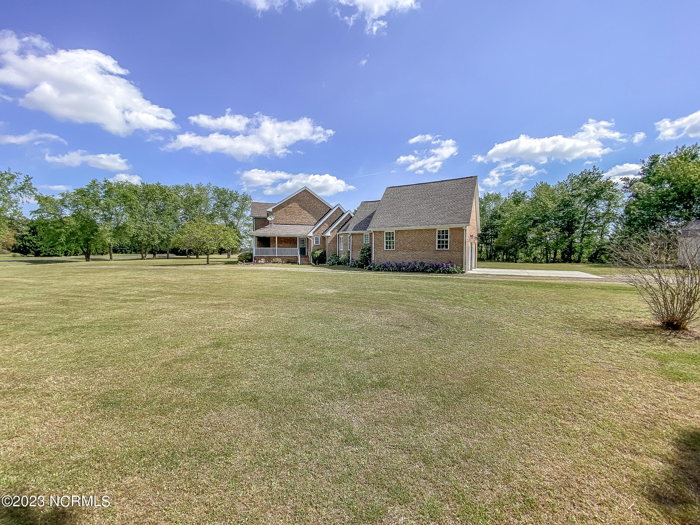 133 Queen Anne Road Moyock, NC 27958 - Photo 6 of 56 IMG_1049