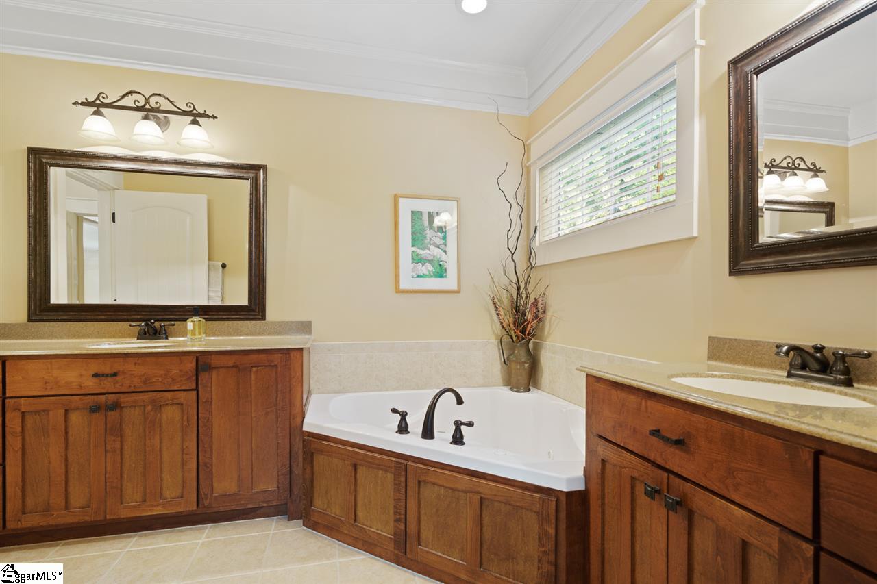 4 Rox Run Simpsonville, SC 29681 - Photo 20 of 36 Gallery Image 20