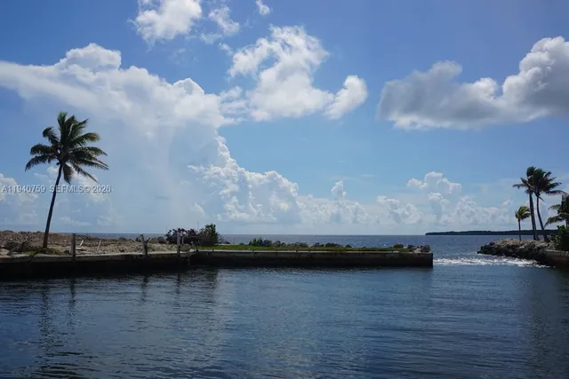 $425,000 | 11 Old State Road, Key Largo, FL 33037