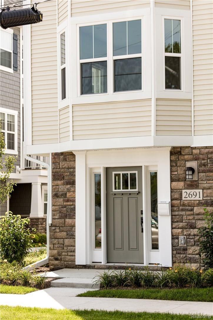 front door with bay window.jpg