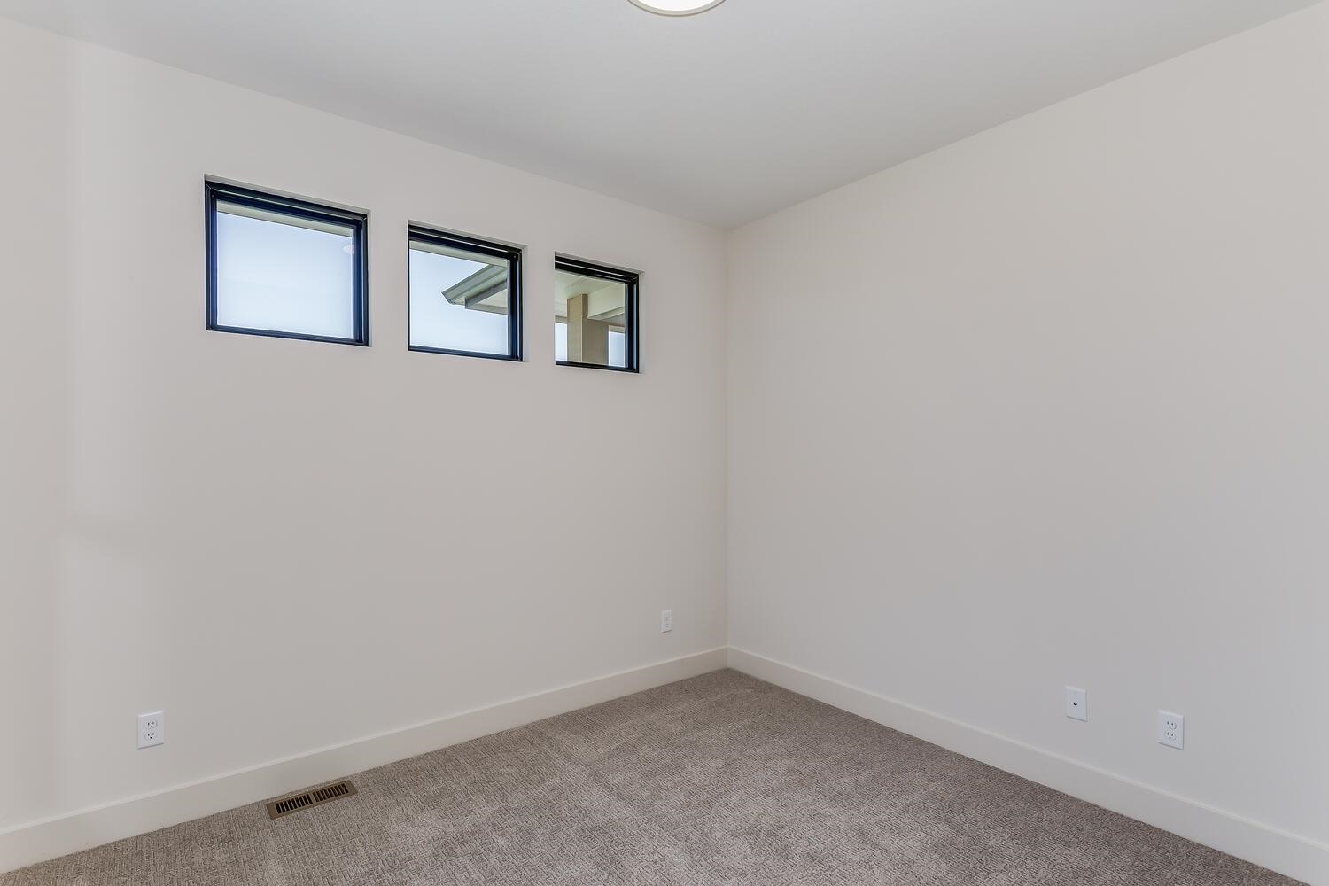 3149 North Pine Grove Circle Wichita, KS 67205 - Photo 21 of 36