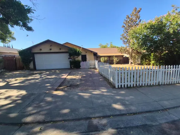 $357,500 | 3209 Harlan Way, Modesto, CA 95354