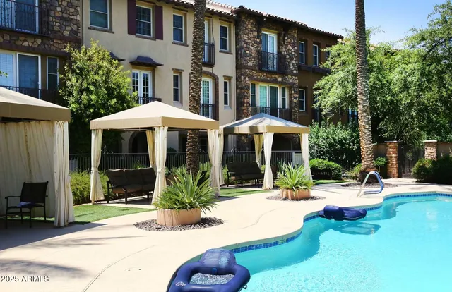 $2,650 | 2440 East Montecito Avenue, Phoenix, AZ 85016