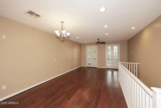 $2,650 | 2440 East Montecito Avenue, Phoenix, AZ 85016