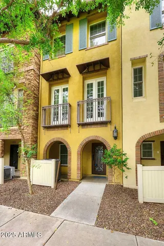 $2,650 | 2440 East Montecito Avenue, Phoenix, AZ 85016