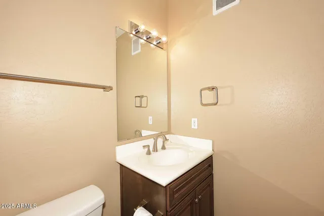 $2,650 | 2440 East Montecito Avenue, Phoenix, AZ 85016