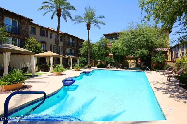 $2,650 | 2440 East Montecito Avenue, Phoenix, AZ 85016