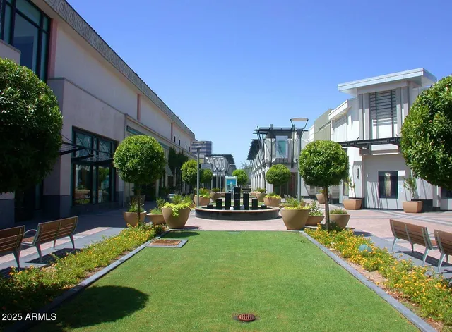 $2,650 | 2440 East Montecito Avenue, Phoenix, AZ 85016