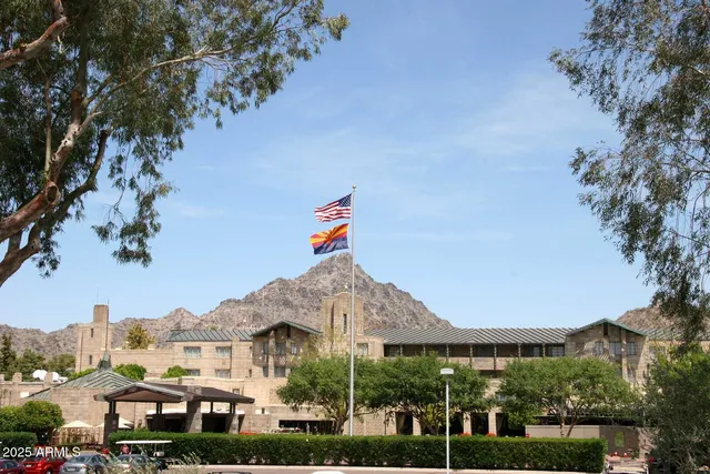 $2,650 | 2440 East Montecito Avenue, Phoenix, AZ 85016