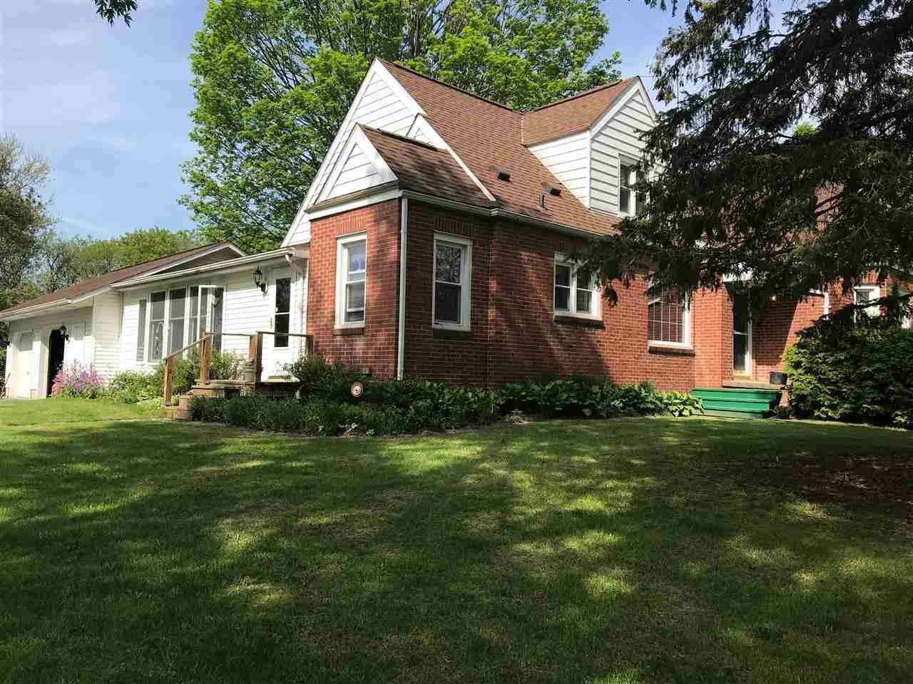 3450 West Cook Road Grand Blanc, MI 48439 - Photo 2 of 34 21452483-1.JPG