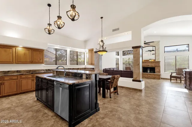 $5,000 | 5431 East Shea Boulevard, Scottsdale, AZ 85254