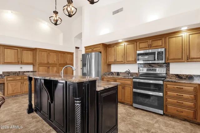 $5,000 | 5431 East Shea Boulevard, Scottsdale, AZ 85254